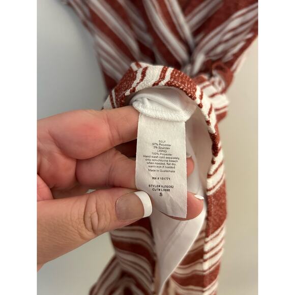 NWT Le Lis Striped Surplice Romper with Waist Sash Size Small - Picture 8 of 8